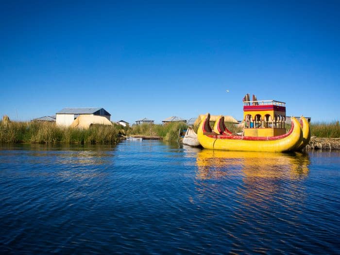 south america,peru,lake titicaca,Bianca Bauza,uros islands,boat