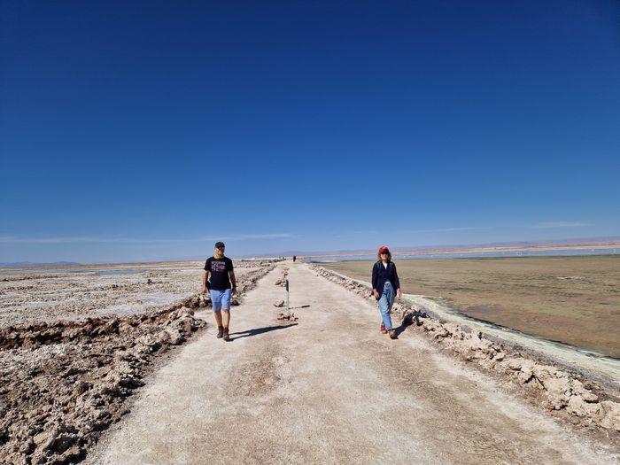 Walk into the Wild - Salzsee von Atacama 